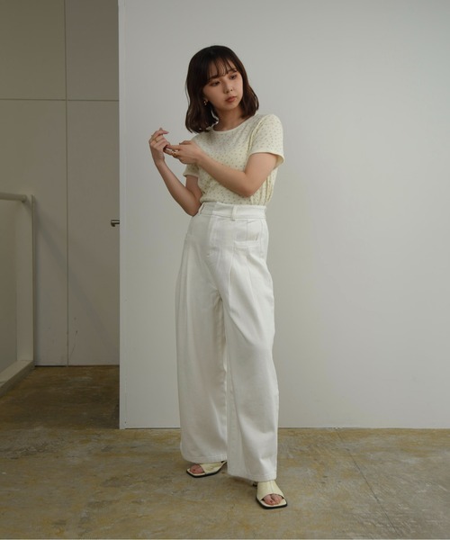 Amiur(エミレ)の「tuck wide denim pants / タックワイドデニムパンツ(デニムパンツ・レディース・ブラック/オフホワイト・FREE)」の10枚目の写真