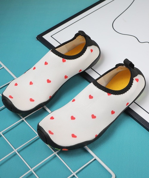 TeddyShop(テディショップ)の「レディース 水陸両用小粒ハートマリンシューズ(その他シューズ・レディース・ホワイト×レッド/ブラック/ホワイト×ブラック・25.0cm/22.0cm/24.5cm/22.5㎝/23.0cm/25.5cm/23.5cm/24.0cm)」の12枚目の写真