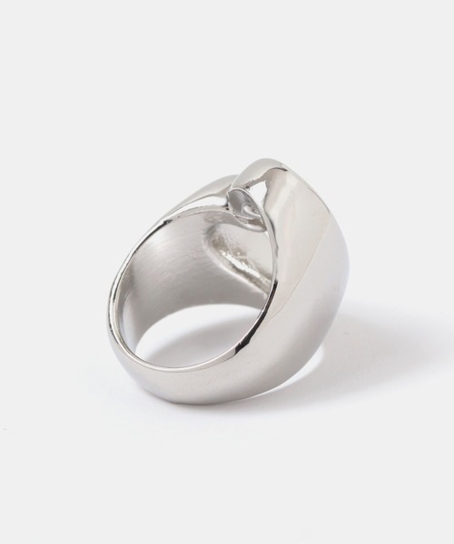 FOREVER 21（フォーエバー トゥエンティーワン）の「ハートリング2（リング・レディース・シルバー・FREE）」の2枚目の写真
