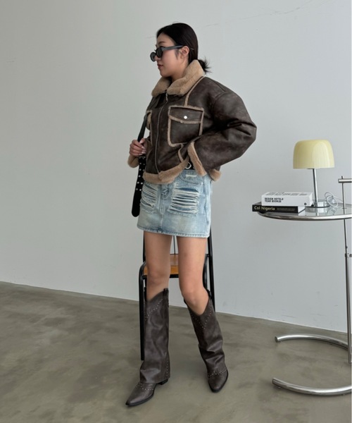 SHAGGIE(シャギー)の「ダメージ加工インナーショーツ付きデニムミニスカート(デニムスカート・レディース・ライトブルー・S/M)」の4枚目の写真