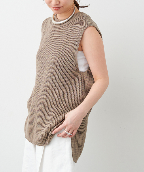 Deuxieme Classe Polite ニット ベスト　ブラウン Deuxieme Classe（ドゥーズィエムクラス）の「Polite ニット