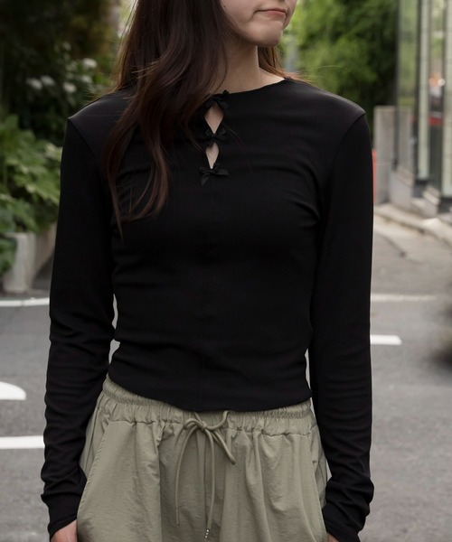 SETUP7(セットアップセブン)の「【SETUP7】フロントリボンラウンドTシャツカットソー SCCH565(Tシャツ/カットソー・レディース・ブラック/ホワイト・FREE)」の2枚目の写真