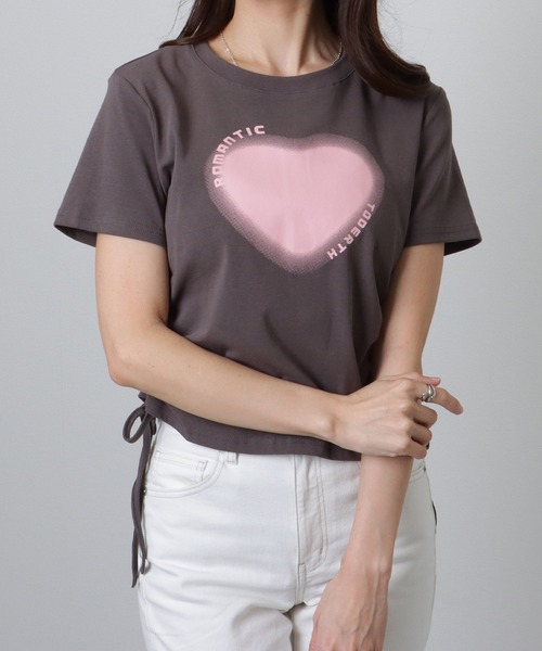Lace Ladies(レースレディース)の「サイド シャーリング コンパクト 半袖 プリント トップス(Tシャツ/カットソー・レディース・ホワイト/ピンク/グレー・S/M/XL)」の18枚目の写真