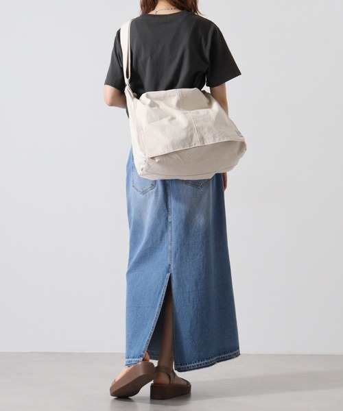 Jouet(ジョエット)の「JOUET センターステッチフラップショルダーバッグ(ショルダーバッグ・メンズ・ベージュ/アイボリー/ブラック/ブルー・FREE)」の21枚目の写真