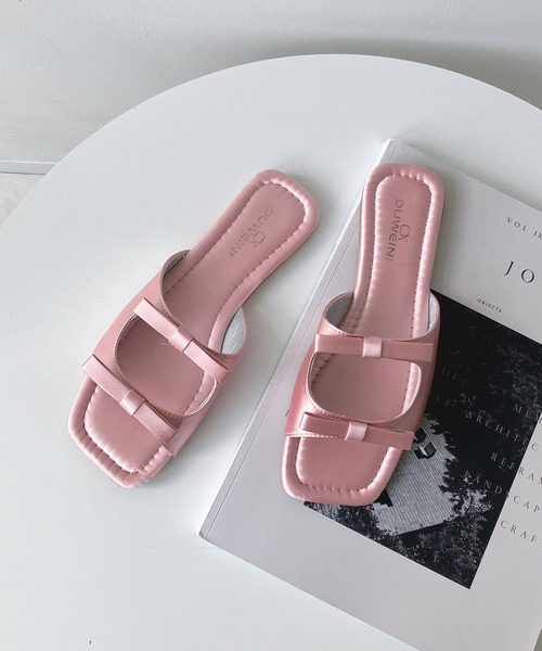 AS KNOW AS plus(アズノゥアズプラス)の「スクエアダブルリボンフラットサンダル【ZOZOTOWN限定アイテム】(サンダル・レディース・ブラック/ピンク/シルバー・M/L)」の20枚目の写真