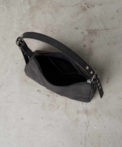 RAY CASSIN(レイカズン)の「切替ヴィンテージバッグ(トートバッグ・レディース・ブラック/シルバー/ブラウン・FREE)」の4枚目の写真