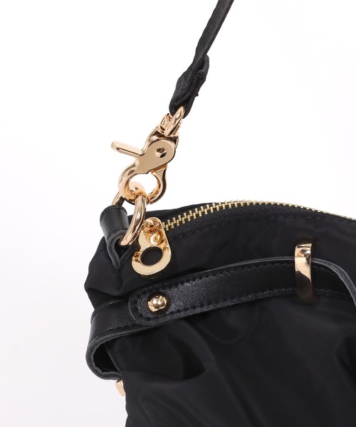 Three Four Time（ｽﾘｰﾌｫｰﾀｲﾑ）の「トリムレザージッパーポケットナイロンBAG　＠（ショルダーバッグ・レディース・ブラック・FREE）」の10枚目の写真