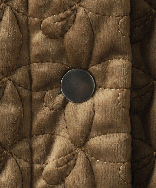 JOURNAL STANDARD(ジャーナルスタンダード)の「別珍キルティングショートブルゾン(ブルゾン・レディース・チャコールグレー/カーキ・FREE)」の7枚目の写真