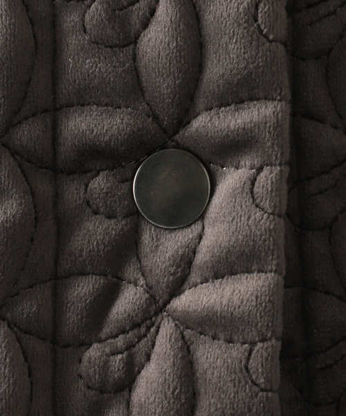 JOURNAL STANDARD(ジャーナルスタンダード)の「別珍キルティングショートブルゾン(ブルゾン・レディース・チャコールグレー/カーキ・FREE)」の4枚目の写真