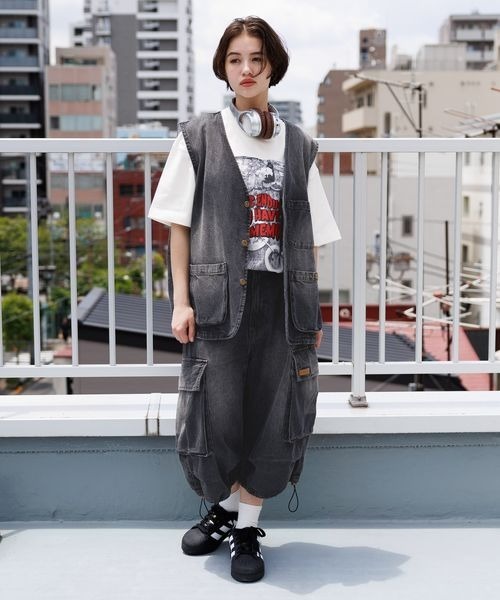 PBLIM（ページボーイリム）の「PBLIM/デニムベスト（ベスト・レディース・ブラック/ブルー・FREE）」の10枚目の写真