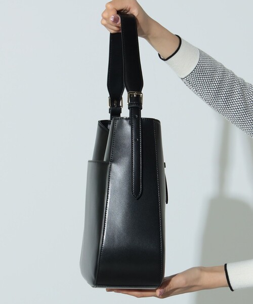 BEAMS HEART(ビームスハート)の「バックルハンドル トートバッグ(トートバッグ・レディース・ブラック/ブラウン/ワイン・ONE SIZE)」の9枚目の写真