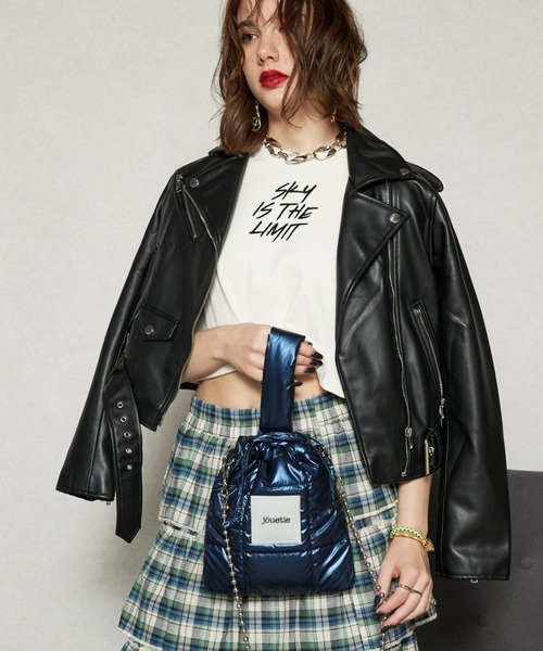 jouetie（ジュエティ）の「【jouetie/ジュエティ】メタリックナイロンキルティング　巾着ショルダーバッグ（ボールチェーンショルダー付）（ショルダーバッグ・レディース・ブラック/シルバー/ピンク/グリーン/ネイビー・FREE）」の16枚目の写真