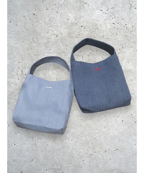 PAMEO POSE(パメオポーズ)の「Shrink Denim Tote Bag(トートバッグ・レディース・ブルー/スカイブルー・FREE)」の15枚目の写真
