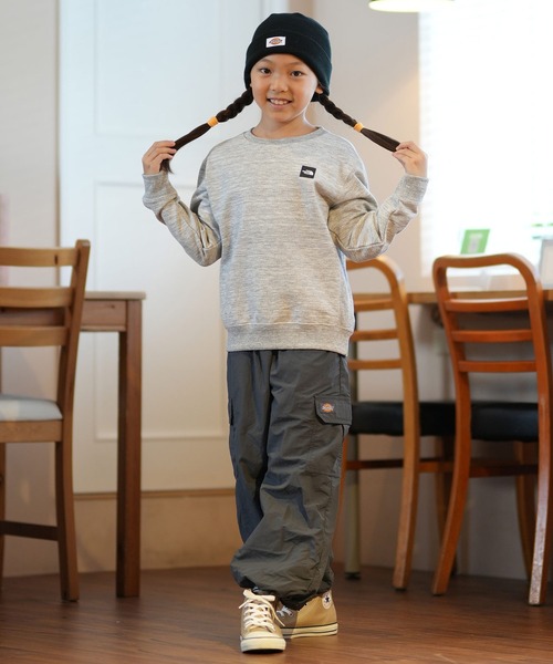 THE NORTH FACE（ザノースフェイス）の「THE NORTH FACE/ザ・ノース・フェイス キッズ スウェット スモールボックスロゴクルー NTJ62431（スウェット・キッズ・ブラック/ミックスグレー・100cm/110cm/120cm/130cm/140cm/150cm）」の12枚目の写真