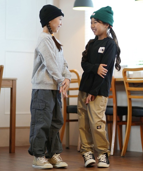 THE NORTH FACE（ザノースフェイス）の「THE NORTH FACE/ザ・ノース・フェイス キッズ スウェット スモールボックスロゴクルー NTJ62431（スウェット・キッズ・ブラック/ミックスグレー・100cm/110cm/120cm/130cm/140cm/150cm）」の16枚目の写真