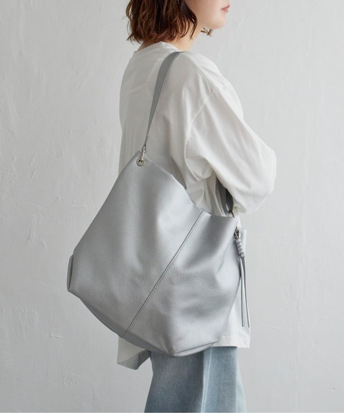 notch.(ノッチ)の「A4ショルダーバッグ(ショルダーバッグ・レディース・ブラック/シルバー/オフホワイト・ONESIZE)」の3枚目の写真