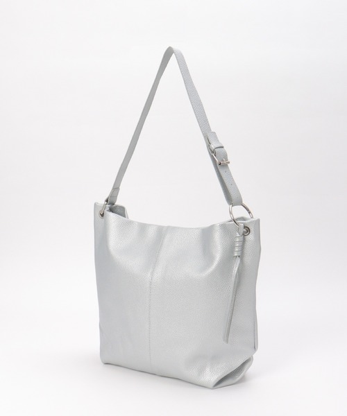 notch.(ノッチ)の「A4ショルダーバッグ(ショルダーバッグ・レディース・ブラック/シルバー/オフホワイト・ONESIZE)」の12枚目の写真