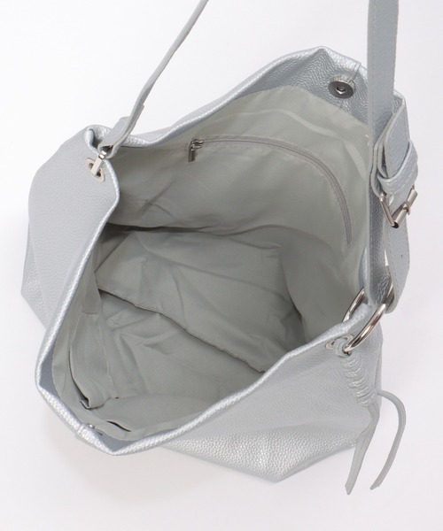 notch.(ノッチ)の「A4ショルダーバッグ(ショルダーバッグ・レディース・ブラック/シルバー/オフホワイト・ONESIZE)」の7枚目の写真