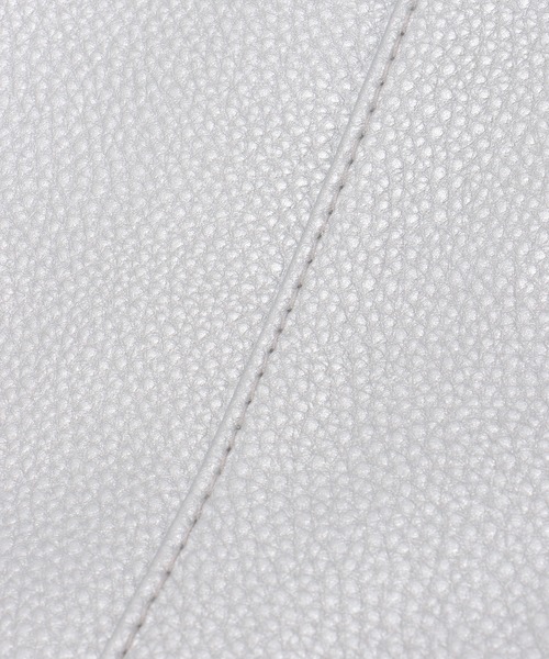 notch.(ノッチ)の「A4ショルダーバッグ(ショルダーバッグ・レディース・ブラック/シルバー/オフホワイト・ONESIZE)」の16枚目の写真