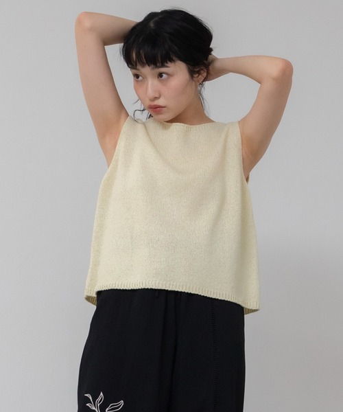 HEILIS(ヘイリス)の「クロップド丈ノースリーブニットトップス/ 秋服 ニット ノースリ 韓国 ニット 短丈 コンパクト(タンクトップ・レディース・ピンク/ライトイエロー/ブラック・FREE)」の6枚目の写真