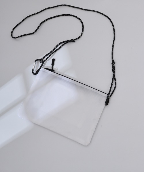 TRUSS(トラス)の「TRUSS リップミニサコッシュ(ショルダーバッグ・メンズ・オレンジ/ホワイト/ブラック/グリーン・F)」の1枚目の写真