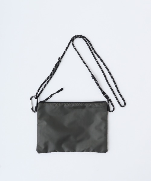 TRUSS(トラス)の「TRUSS リップミニサコッシュ(ショルダーバッグ・メンズ・オレンジ/ホワイト/ブラック/グリーン・F)」の7枚目の写真