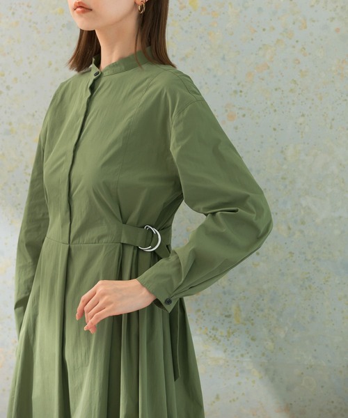 URBAN RESEARCH ROSSO WOMEN(アーバンリサーチ ロッソ)の「ハイネックサイドベルトシャツワンピース(ワンピース・レディース・チャコールグレー/カーキ/ベージュ・FREE)」の19枚目の写真