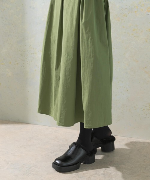 URBAN RESEARCH ROSSO WOMEN(アーバンリサーチ ロッソ)の「ハイネックサイドベルトシャツワンピース(ワンピース・レディース・チャコールグレー/カーキ/ベージュ・FREE)」の22枚目の写真