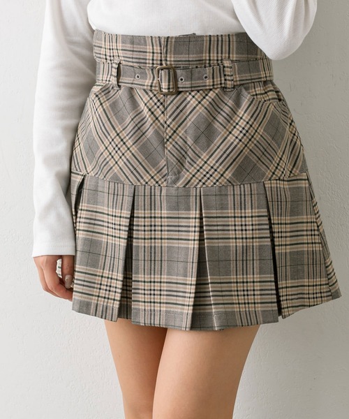 OLIVE des OLIVE(オリーブデオリーブ)の「ベルト付きボックスプリーツミニスカート(スカート・レディース・ブラウン系その他/ブラック系その他/キャメル/チェック・FREE)」の4枚目の写真