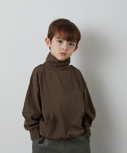 riziere（リジェール）の「モックネックデザインカットソー（Tシャツ/カットソー・キッズ・ブラウン/ブラック/アイボリー・150/140/130/120/110/100/90）」の3枚目の写真