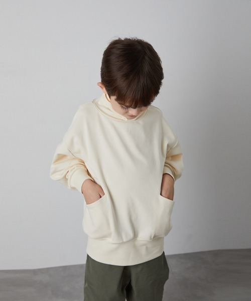 riziere（リジェール）の「モックネックデザインカットソー（Tシャツ/カットソー・キッズ・ブラウン/ブラック/アイボリー・150/140/130/120/110/100/90）」の6枚目の写真