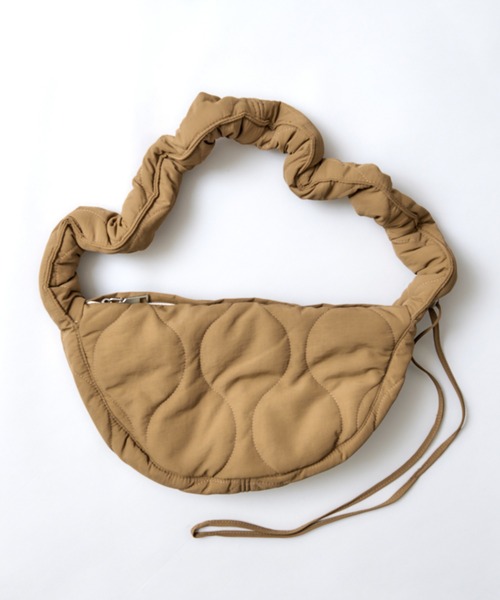 【セール】3-10C7 キルティング 半月型 ギャザー ショルダーバッグ ハンドバッグ（ショルダーバッグ）｜CALIFORNIA OUTFITTERS（カリフォルニア アウトフィッターズ）