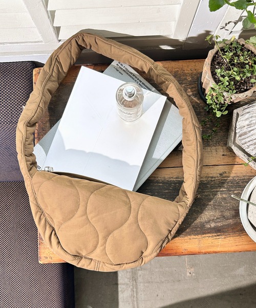 【セール】3-10C7 キルティング 半月型 ギャザー ショルダーバッグ ハンドバッグ（ショルダーバッグ）｜CALIFORNIA OUTFITTERS（カリフォルニア アウトフィッターズ）