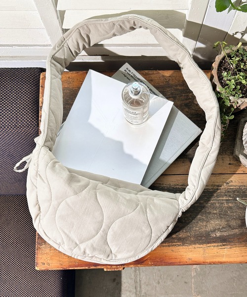 【セール】3-10C7 キルティング 半月型 ギャザー ショルダーバッグ ハンドバッグ（ショルダーバッグ）｜CALIFORNIA OUTFITTERS（カリフォルニア アウトフィッターズ）