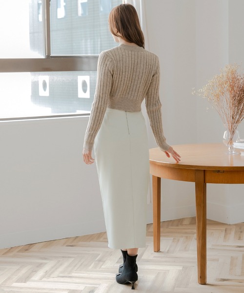 Julia Boutique（ジュリアブティック）の「スリットデザイン レザー ロングスカート（スカート・レディース・ブラック/ベージュ/オフホワイト/アイボリー・ONE）」の6枚目の写真