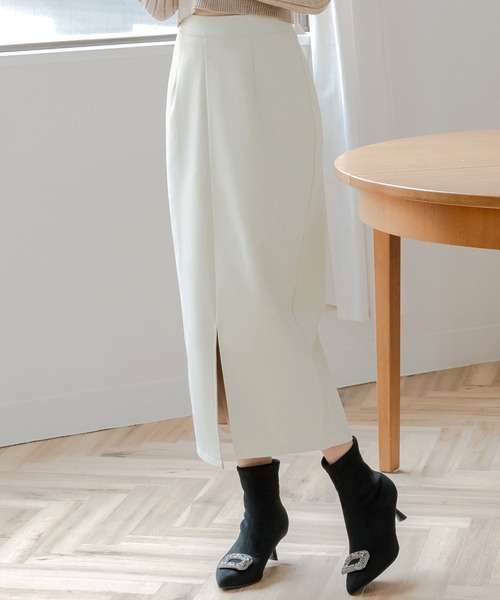 Julia Boutique（ジュリアブティック）の「スリットデザイン レザー ロングスカート（スカート・レディース・ブラック/ベージュ/オフホワイト/アイボリー・ONE）」の7枚目の写真