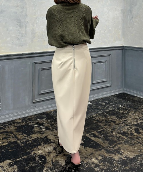 Julia Boutique（ジュリアブティック）の「スリットデザイン レザー ロングスカート（スカート・レディース・ブラック/ベージュ/オフホワイト/アイボリー・ONE）」の11枚目の写真