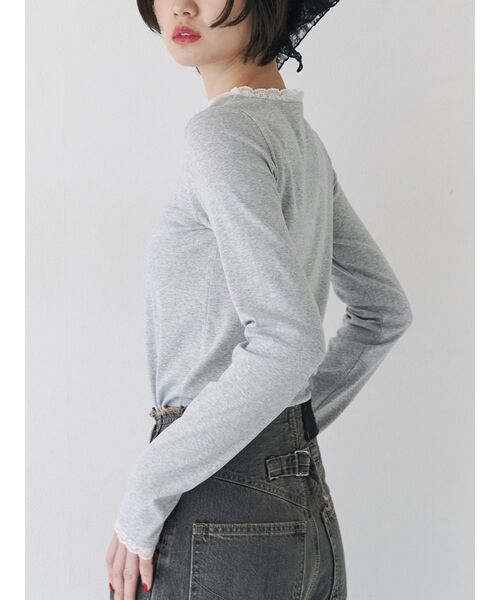 jouetie（ジュエティ）の「ローズモチーフレースドッキングロンT（Tシャツ/カットソー・レディース・オフホワイト/グレー/ブラック/ブルー・MEDIUM）」の17枚目の写真