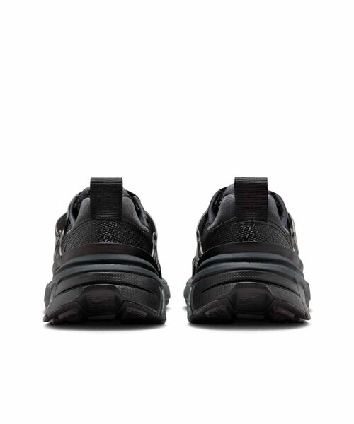 NIKE（ナイキ）の「ナイキ V2K ラン ウィメンズシューズ / Nike V2K Run Women's Shoes FD0736-001 Black（スニーカー・レディース・ブラック・23/22/22.5/23.5/24/24.5/25/25.5/26/26.5/27/27.5/28/28.5/29）」の9枚目の写真