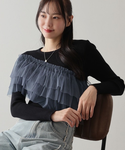 BLUEEAST(ブルーイースト)の「アシメチュールニット(ニット/セーター・レディース・グレイッシュベージュ/ブラック/アイボリー・MEDIUM)」の1枚目の写真