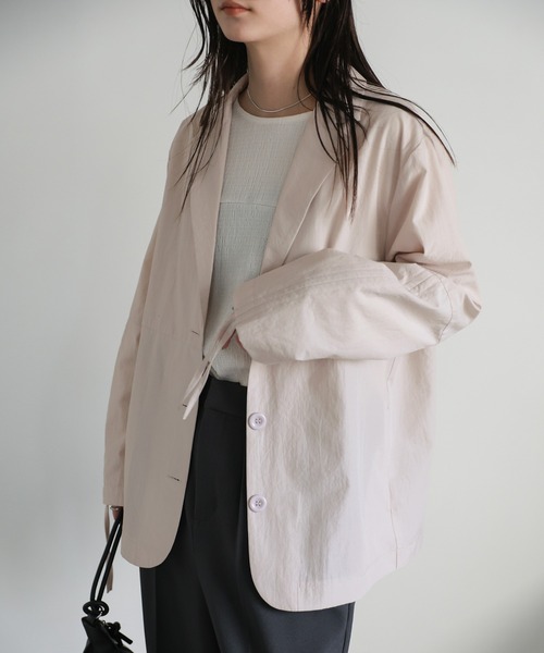 select MOCA(セレクトモカ)の「ギャザースリーブバックスリットジャケット(テーラードジャケット・レディース・ブラック/ベージュ・FREE)」の10枚目の写真