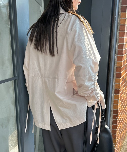 select MOCA(セレクトモカ)の「ギャザースリーブバックスリットジャケット(テーラードジャケット・レディース・ブラック/ベージュ・FREE)」の14枚目の写真