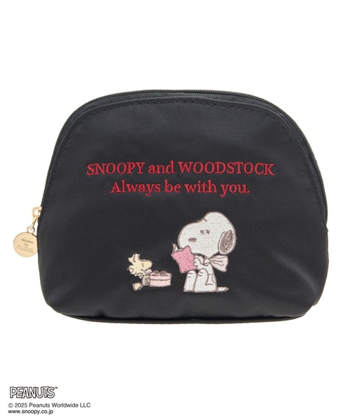 Maison de FLEUR(メゾンドフルール)の「SNOOPYandWOODSTOCK ラウンドポーチ(ポーチ・レディース・ブラック/アイボリー・FREE)」の4枚目の写真