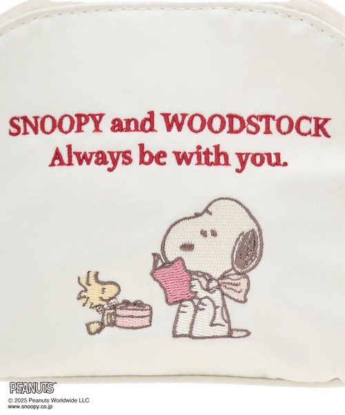 Maison de FLEUR(メゾンドフルール)の「SNOOPYandWOODSTOCK ラウンドポーチ(ポーチ・レディース・ブラック/アイボリー・FREE)」の9枚目の写真