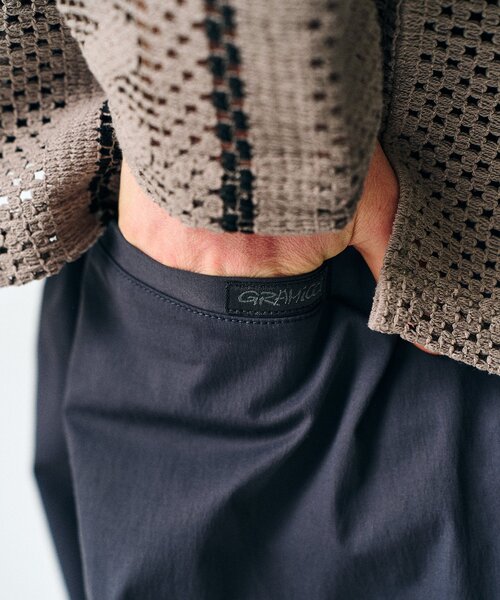 417 EDIFICE（フォーワンセブンエディフィス）の「Gramicci / グラミチ × 417別注コットンナイロンワイドパンツ（カーゴパンツ・メンズ・ネイビー/ベージュ/チャコールグレー・LARGE/X-LARGE/MEDIUM）」の19枚目の写真