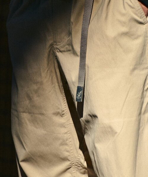 417 EDIFICE（フォーワンセブンエディフィス）の「Gramicci / グラミチ × 417別注コットンナイロンワイドパンツ（カーゴパンツ・メンズ・ネイビー/ベージュ/チャコールグレー・LARGE/X-LARGE/MEDIUM）」の7枚目の写真