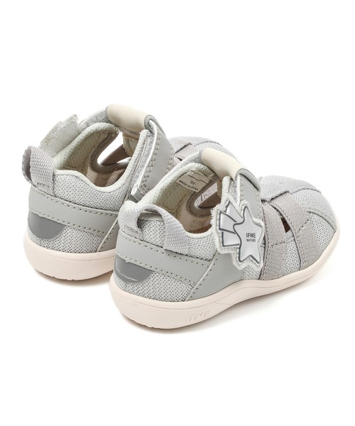 IFME（イフミー）の「BABY｜ifme nature ダブルベルトほうき星ウォーターシューズ（サンダル・キッズ・グレー/ベージュ・12.0cm/12.5cm/13.0cm/13.5cm/14.0cm/14.5cm/15.0cm）」の10枚目の写真