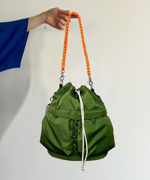 cheek(BAG)(チーク)の「【cheek / チーク】kinchaku code 2 way tote / 巾着 トート(トートバッグ・レディース・ホワイト/ブラック/ベージュ/パープル/グレー/カーキ/ピンク/グリーン・フリー)」の5枚目の写真