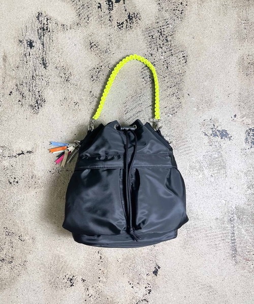 cheek(BAG)(チーク)の「【cheek / チーク】kinchaku code 2 way tote / 巾着 トート(トートバッグ・レディース・ホワイト/ブラック/ベージュ/パープル/グレー/カーキ/ピンク/グリーン・フリー)」の11枚目の写真