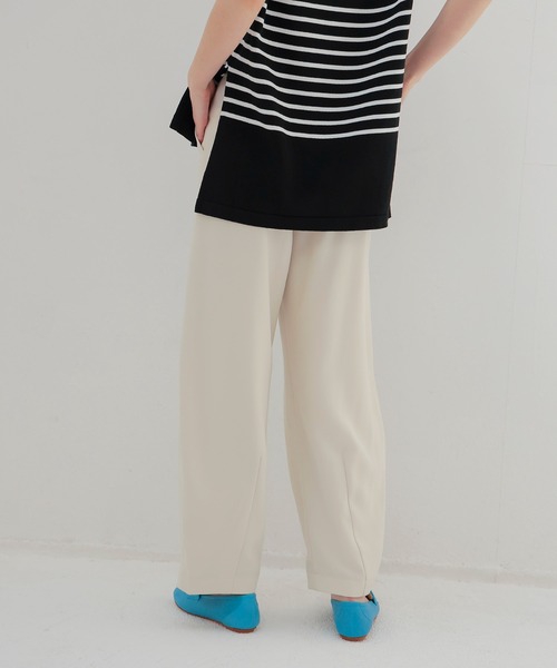 DRESSLAVE(ドレスレイブ)の「big tuck curve pants(ビッグタックカーブパンツ)(その他パンツ・レディース・ホワイト/カーキ・38/36)」の15枚目の写真